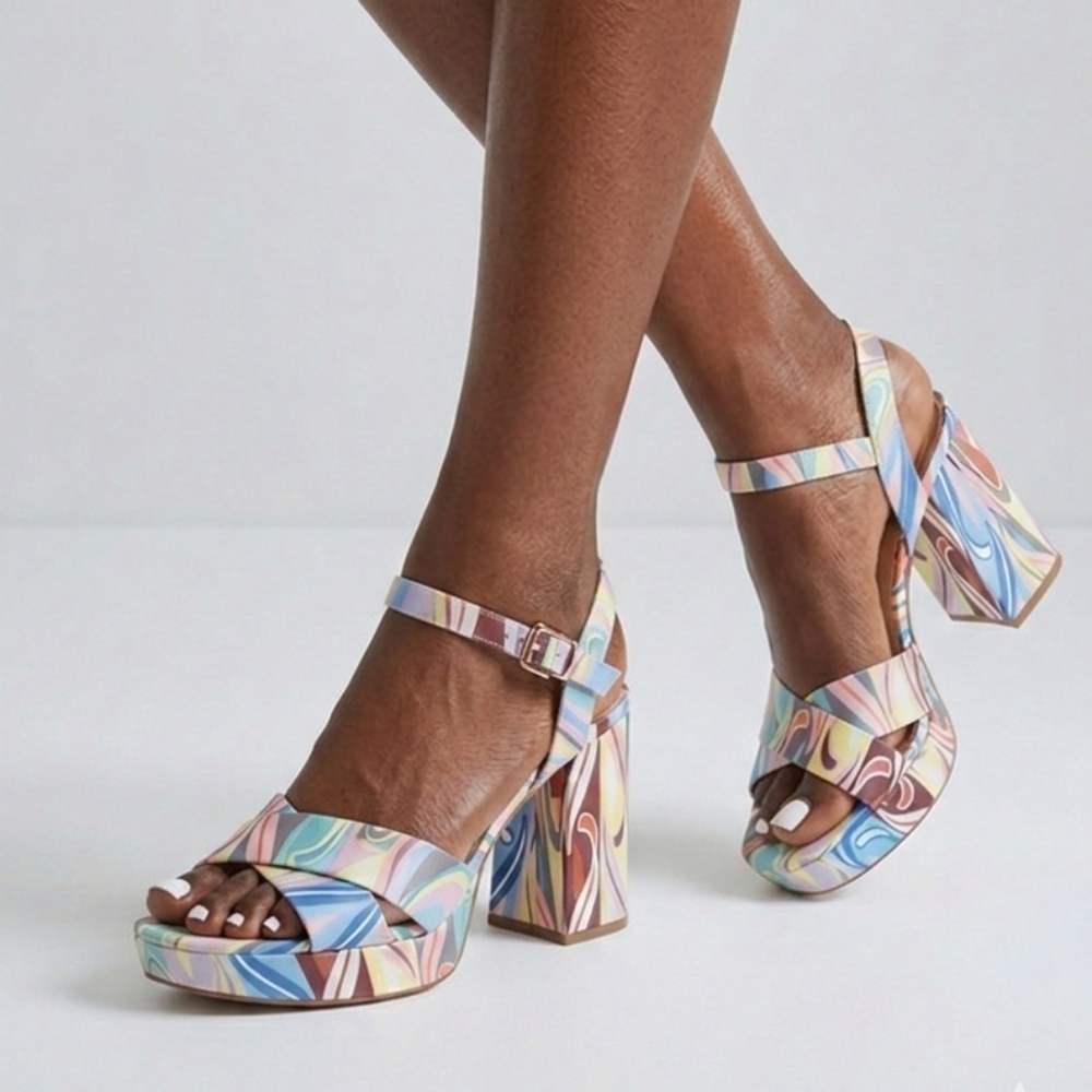 Gianni B Pastel Retro/Contemporary Heels Blue/Yellow/Green Sz 8 NWOB